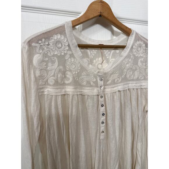 Free People To the Sea Lace Cream Oversized Long-Sleeve Henley Blouse Top, M - Picture 4 of 9
